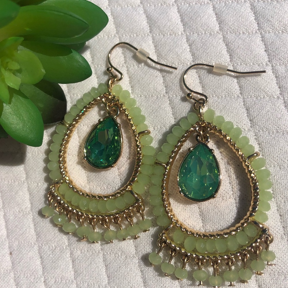 Beautiful Drop Lightweight Statement Piece Earrin… - image 6